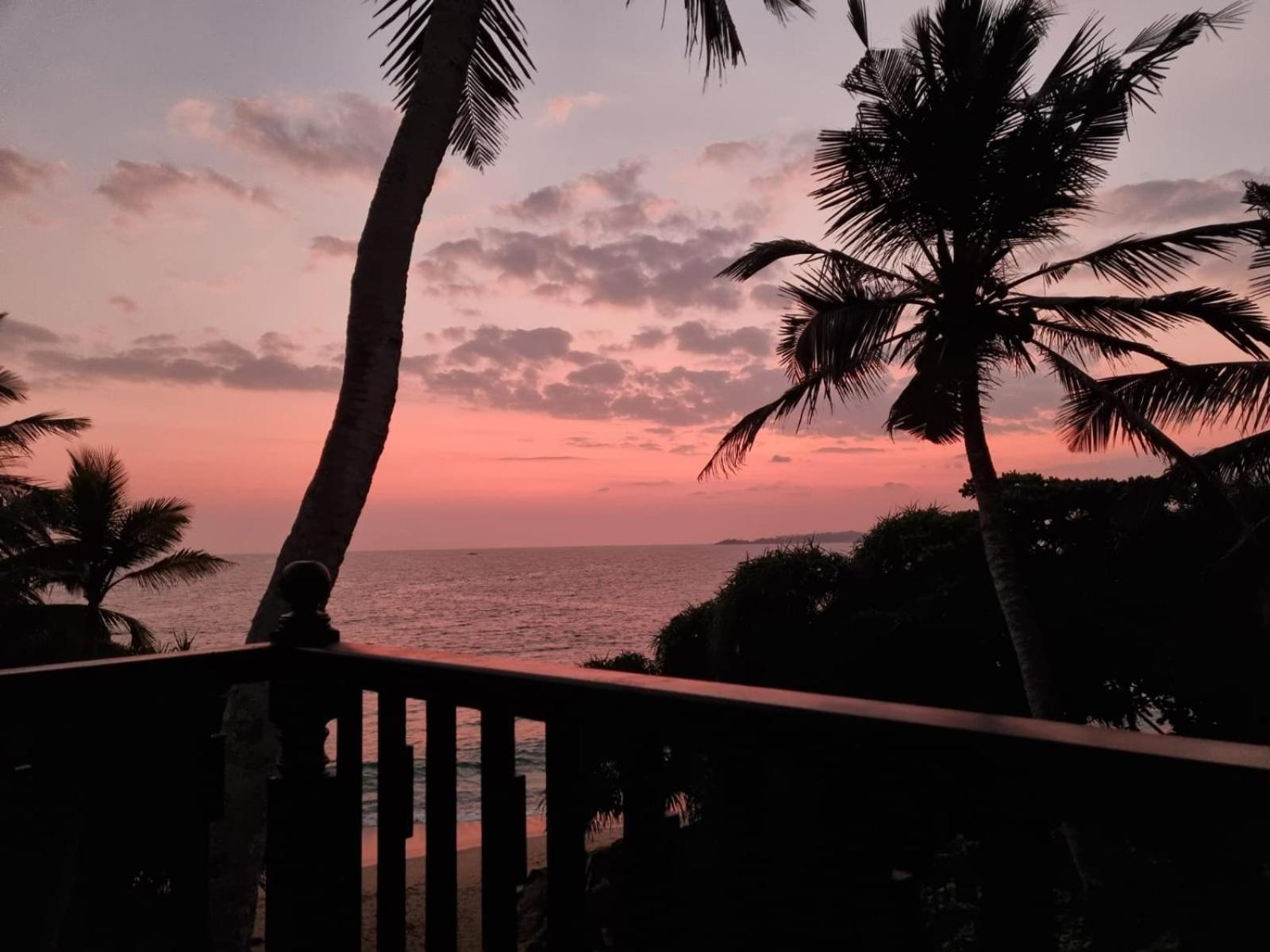 Lakma Sea View Hotell Mirissa Exteriör bild