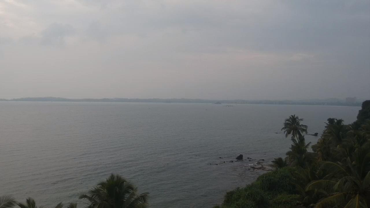Lakma Sea View Hotell Mirissa Exteriör bild